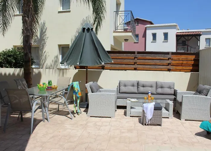 Villa Elina Near The Sea *