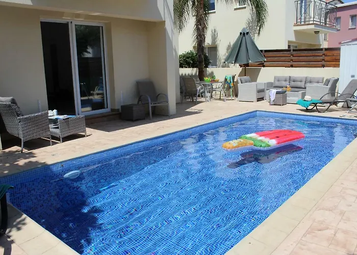 Elina Near The Sea Villa *